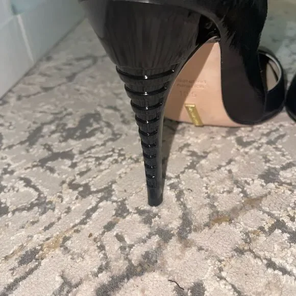 ✨BOGO FREE ✨Max Martin Heels